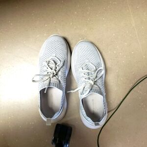 Easy spirit walking sneakers 7.5 worn 3xs
